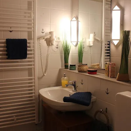 Michel Vom Deich, Kalifornien, Erste Strandreihe